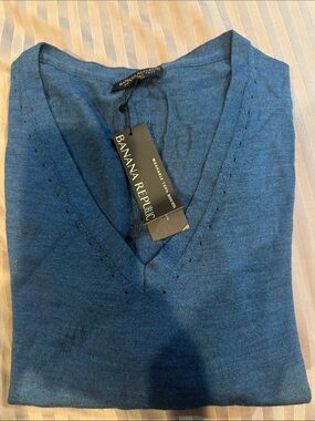 Banana Republic Teal V-Neck Sweater